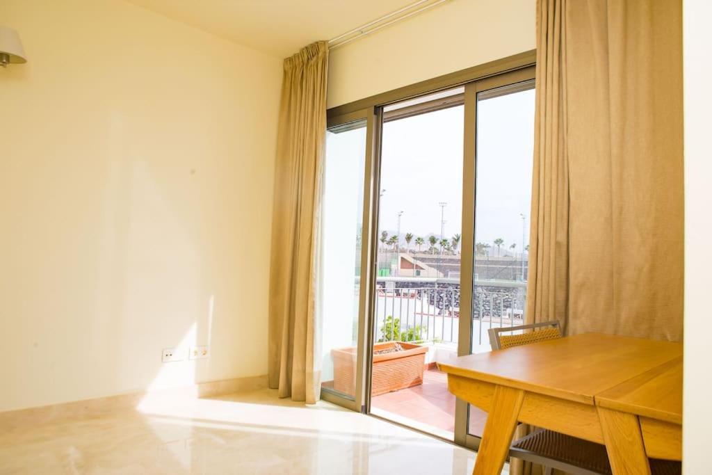 2 Bedrooms Apartment In Magnolia Golf Resort, La Caleta Costa Adeje  Kültér fotó